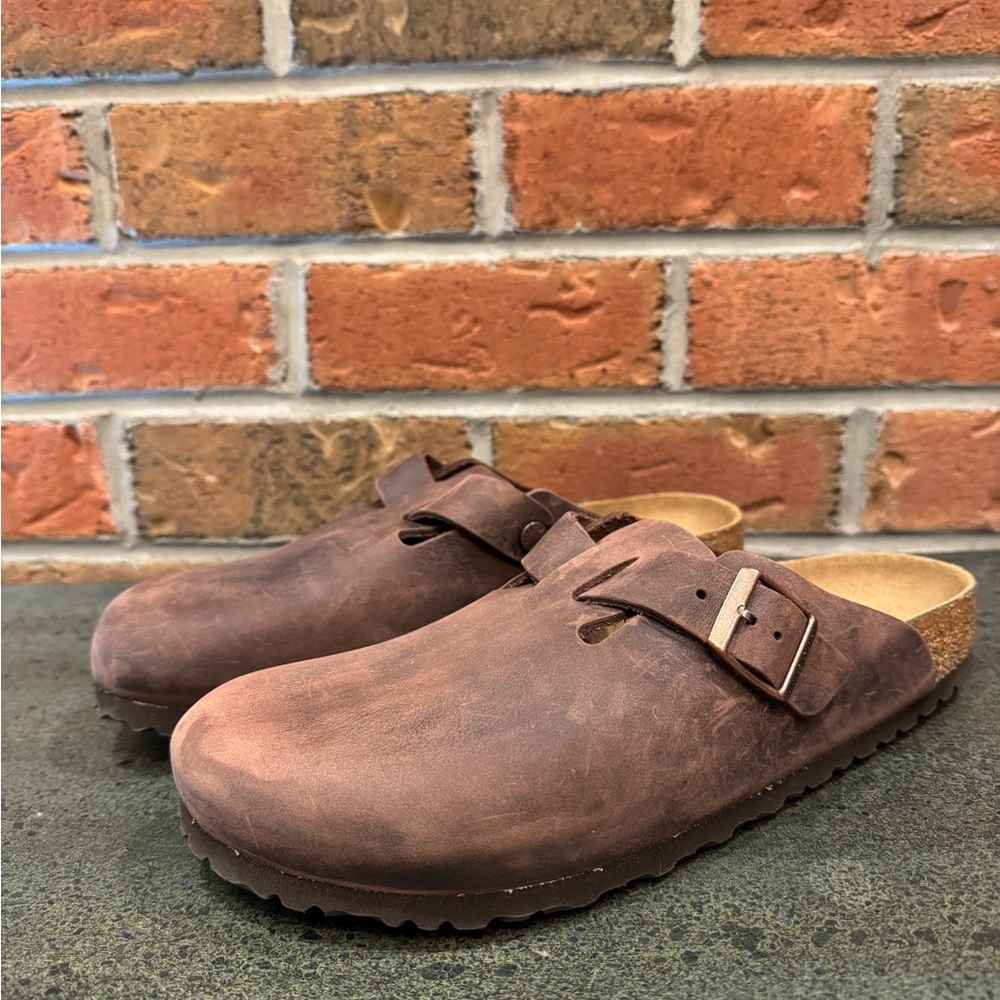 Birkenstock Boston Habana
Distressed Leather